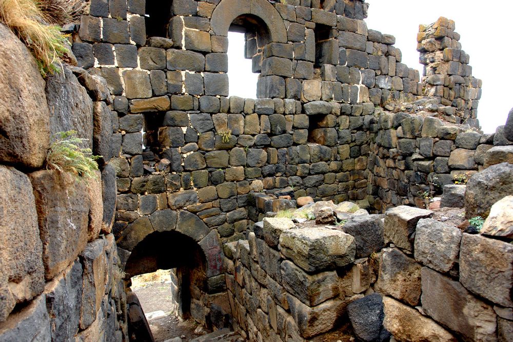 Amberd Fortress, Mount Aragats, Lake Kari | Bustourma