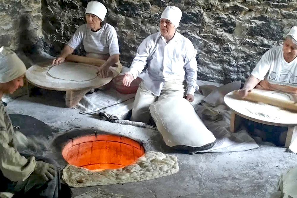 Garni Temple, Lavash baking master class | Bustourma