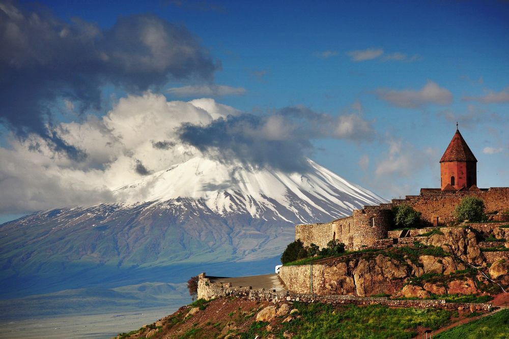 Խոր Վիրապի վանք | Bustourma