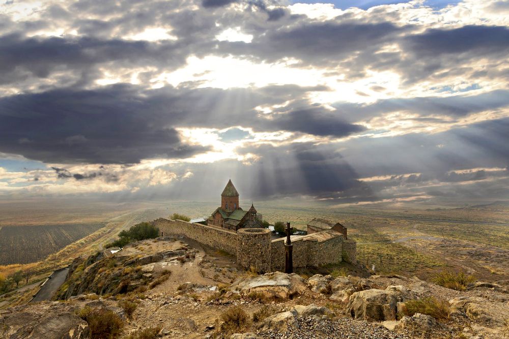 Խոր Վիրապի վանք | Bustourma