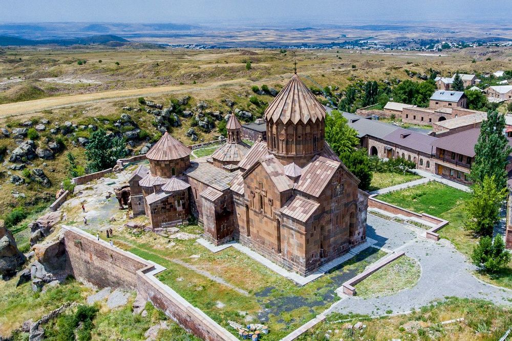 Gyumri, Black Fortress, Harichavank | Bustourma